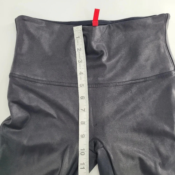 Spanx faux leather black leggings size Large compression comfy slim - Picture 6 of 7